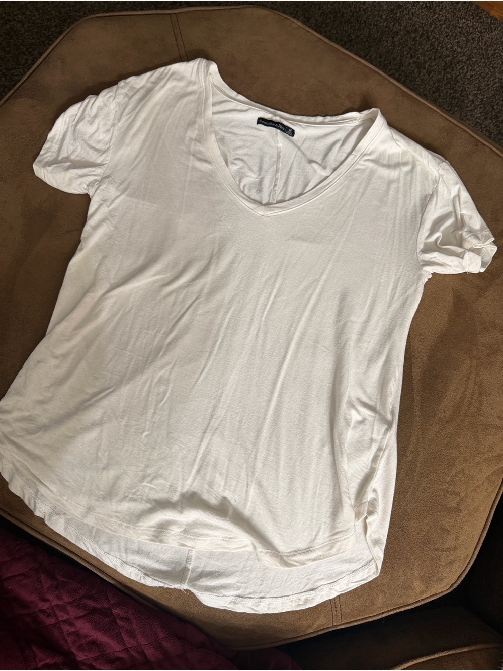 Abercrombie & Fitch White V-Neck Short Sleeve Tee
